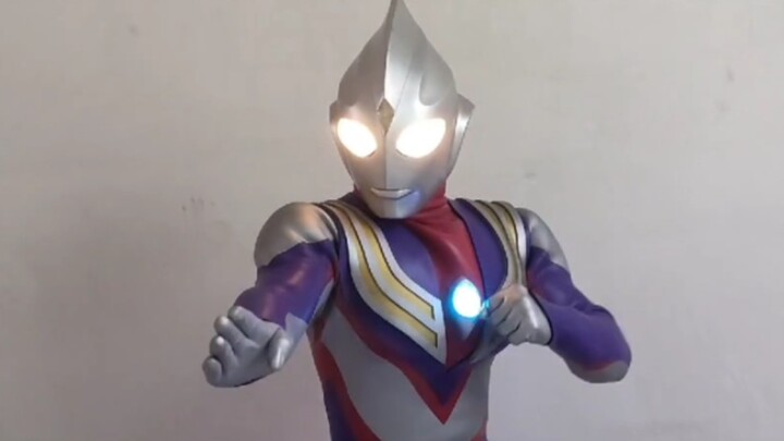 Ultraman Tiga Trial (gerakannya biasa-biasa saja, jangan berkomentar jika tidak suka, terima kasih)