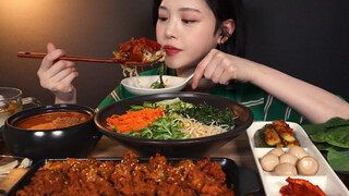 [Review đồ ăn] Vịt quay kiểu Hàn Quốc ăn kèm món gì mới tuyệt hảo?