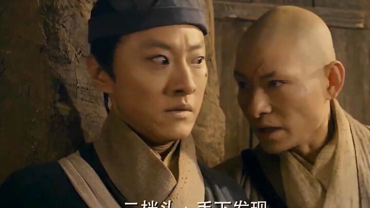 对假的唯唯诺诺，对真的重拳出击，人才！