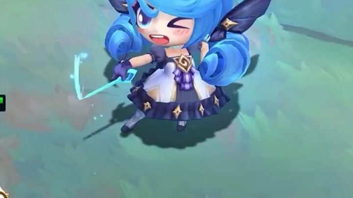 Little Gwen 😍😝🤪