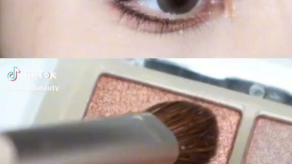 eye shadow