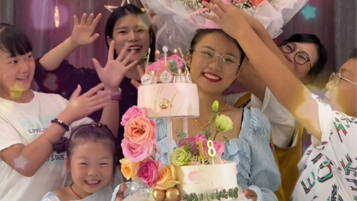 Cả nhà cùng đến thăm, quấy rầy một chút chính là cảm giác lễ nghi tuyệt vời nhất cho ngày sinh nhật 