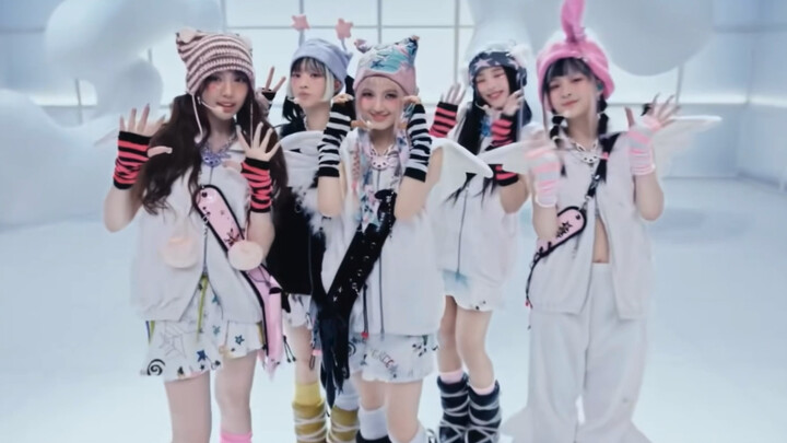 【NewJeans】公告牌音乐大奖《OMG》BBMAs舞台｜这套造型适配度满分！