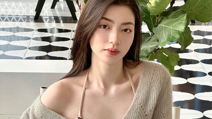 OOTD｜Gaya Kemarin: Gadis Manis nan Seksi Warna Hijau Mint