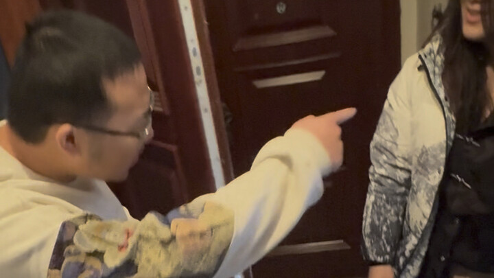 ناديتُ طالب الرياضة في "غينشين إيمبشن" لنصف ساعة ليستيقظ، لكنني فشلتُ حتى بعد النداء اليومي إلى حد ا