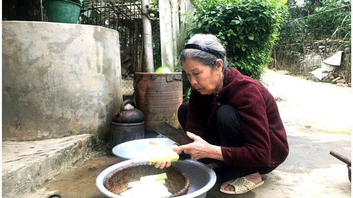 Cơm Mẹ Nấu - Bầu luộc thịt kho món ăn quê Mẹ làm thật ngon  ( New year's meal)