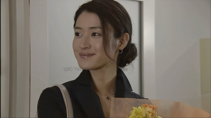 สไตล์การแต่งตัวในที่ทำงานจากซีรีส์ญี่ปุ่นเมื่อ 22 ปีที่แล้ว