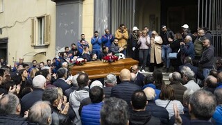 Napoli, i funerali di Vincenzo Garzillo vittima dell'esplosione di Suviana