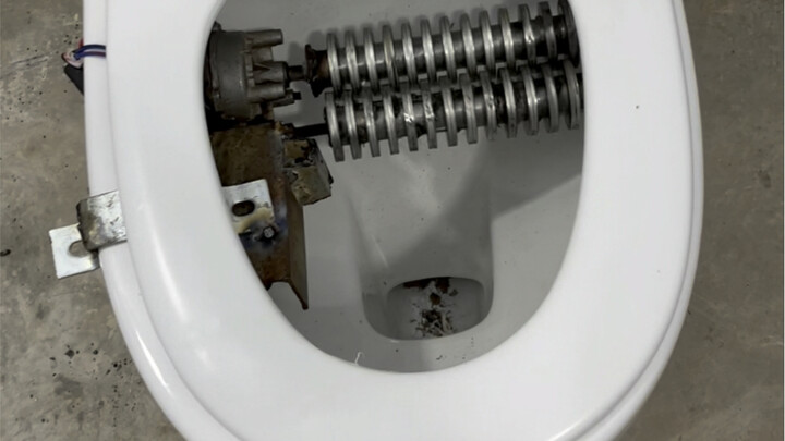 Invention: Anti-Clog Toilet Aid