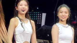 ITZY muncul tiba-tiba sebagai tamu di konser IU pada 17 September, sepatu olahraga + panggung DALLA 