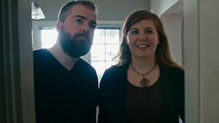 [Poor Movie] A young couple moved to a new house and found that the closet could double the size of 