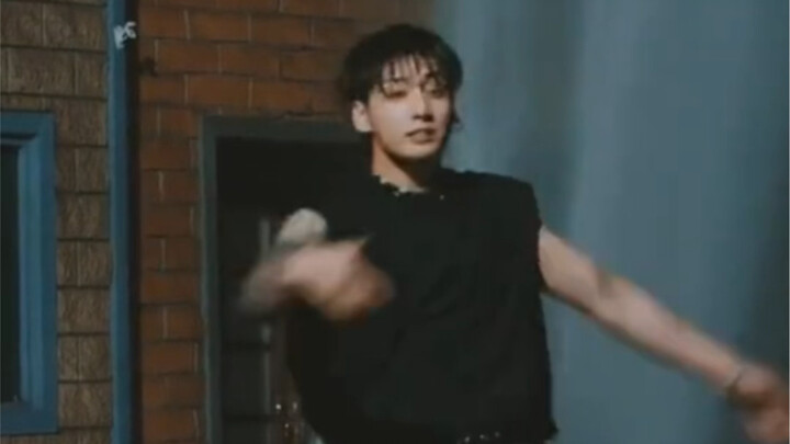 [Taehyung] Updated sleeveless wet version of "3D" cha