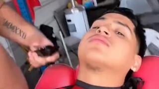 Mengerjai dengan mencukur jenggot