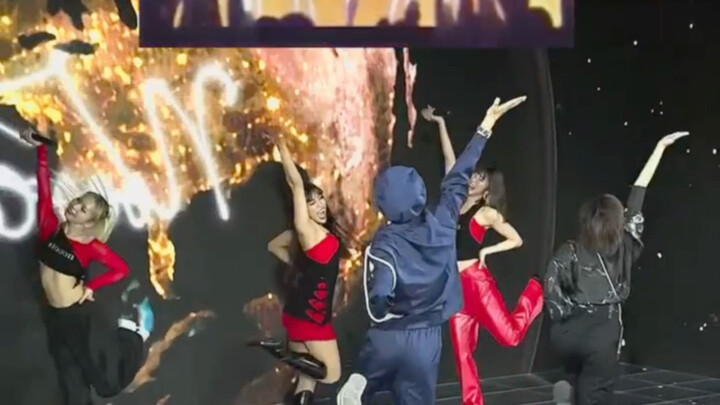 Tarian ini benar-benar nggak disangka-sangka, langsung bikin semua orang heboh!