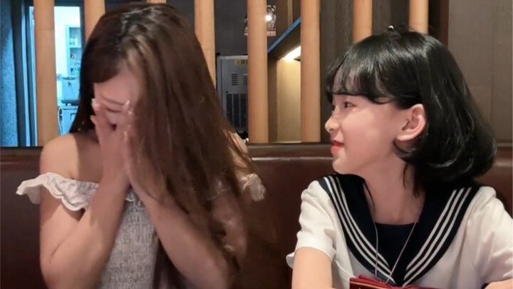 Dia pasti sudah terpesona oleh pesonaku…