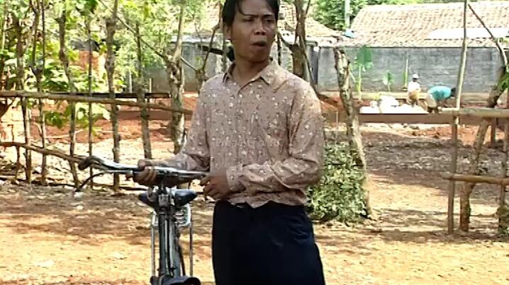 Mandra disuruh naro sepeda sama kong ali , ngedumel bae