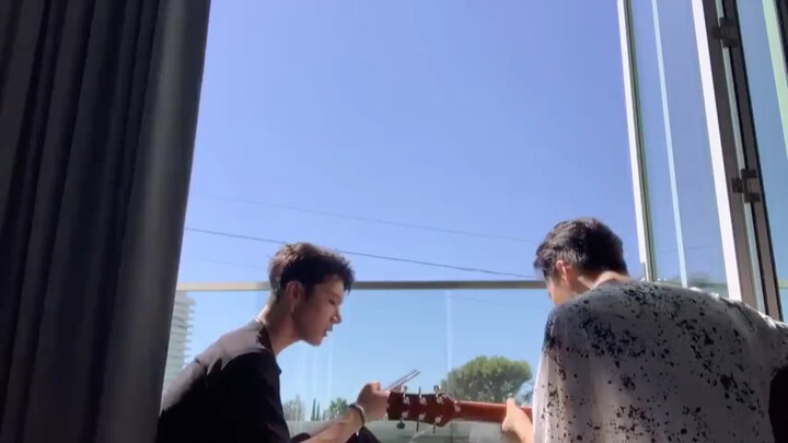 【TEN/MARK】Pushed to a Million Views! TEN and MARK’s Acapella on the Windowsill—Can’t Wait for Their 