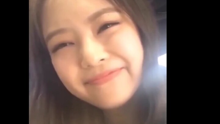 【Jennie】Jenny denies her face looks like a dumpling—haha, but it totally does!