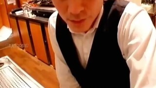 这傻子是不是忘了，我能再续上一杯