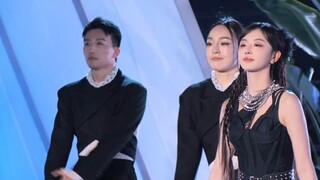 Kong Xueer丨Dual-camera direct shooting-Crossing the Starry Sea-I Still Love Your Stage
