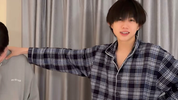 Eason Chen | Jonathan—such a sincere, generous, and supportive little “hmm” 🤲🏻 A “hmm”-cut birthday 
