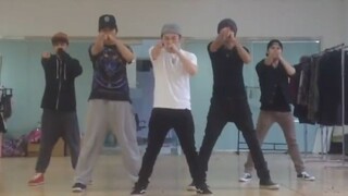 Do you know what the original singer is? MIC boy group single ladies practice room personal straight