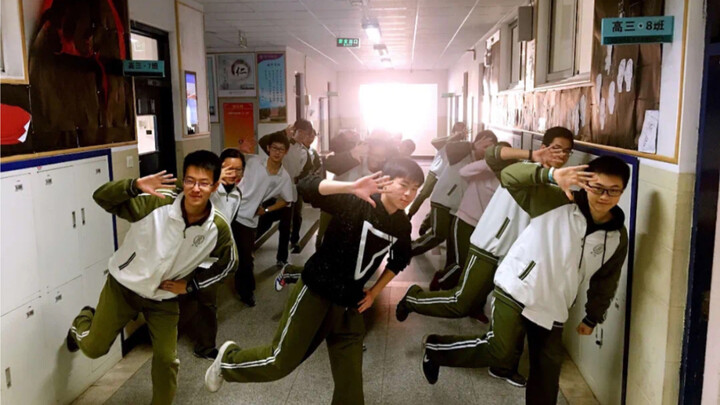Tsinghua High School Indoor Dance Performance: "Dancing Youth"