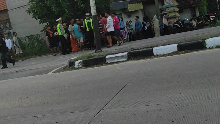 kecelakaan Truk dan menggiling