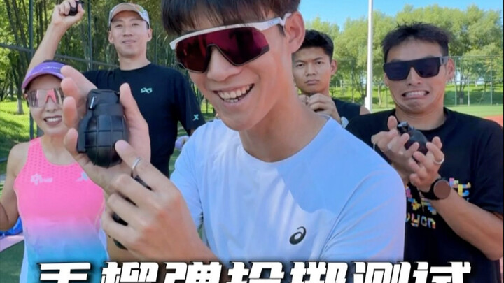 Thử nghiệm ném lựu đạn, ném được 50 mét là có thịt ăn rồi, không biết các bạn có thể ném được bao nh