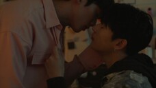 “一定要看到最后”救命 发现这部剧也好会亲亲啊啊啊啊,老婆那无处安放的手,揪的好紧 拍的时候应该很害羞趴,哈哈