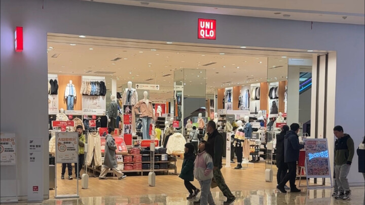 เมื่อคุณแต่งตัวน่าเกลียดแล้วเจอคนที่แอบชอบข้างนอก…