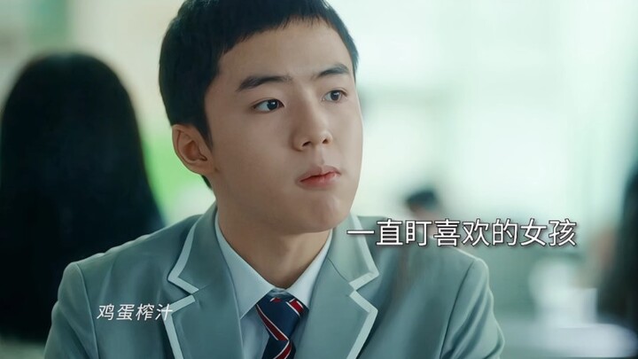 หวานมาก! นึกว่าเธอกำลังรอเด็กผู้ชายคนอื่นจนหึง พอรู้ว่าที่แท้เธอกำลังรอพ่ออยู่ก็ปลื้มปริ่มจนเก็บความ