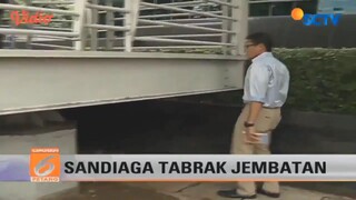 Sandiaga Tabrak Jembatan