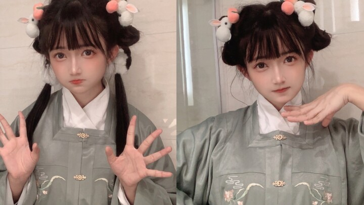 Guan Guan | Two Super Cute Jade Rabbit Mid-Autumn Hanfu Models