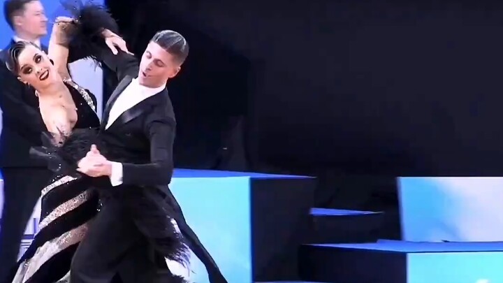 Tari Modern | Foxtrot | Alexei Gluhov dan Anastasia Grazunova | Piala Terkuat