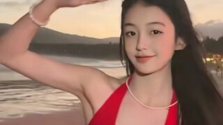 Một cô học sinh giỏi dễ thương đang theo dõi cô lớn lên và cùng nhau ngắm tuyết