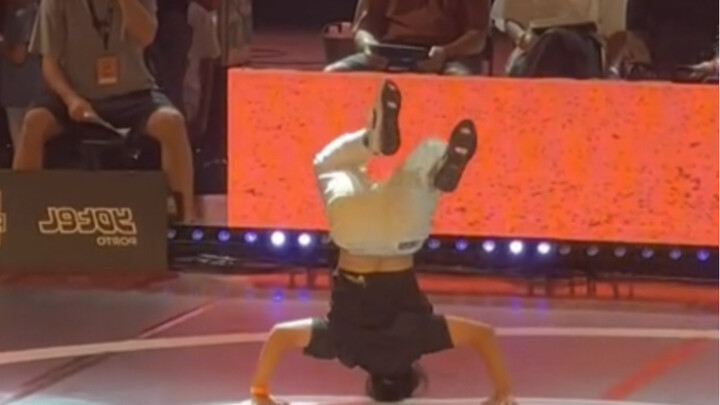 Cô gái nhảy hip-hop 16 tuổi đến từ Hà Nam, kỹ thuật nhảy cực đỉnh, ngay màn chào sân đã tung chiêu đ