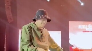 Ajari Anda mendengarkan seri musik-pertandingan pertemuan lagu ini saya langsung mengumumkan ikhtisa