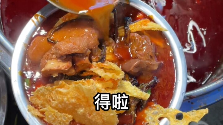 Give me a spicy snail rice noodle—simple, quick, and a full meal. Ever seen a street stall where you