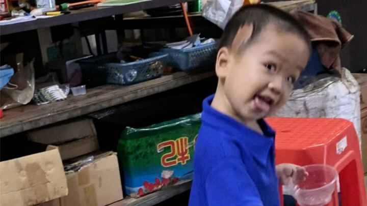 The reaction after being told no when wanting to eat snacks, hahaha