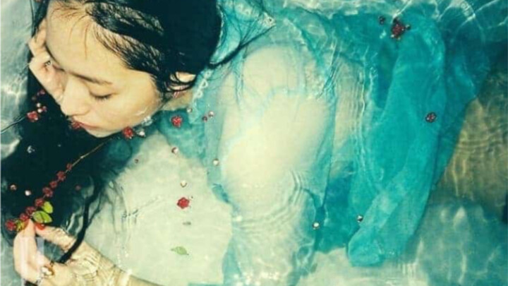 จองซูคยองผู้ถ่ายทอดคอนเซปต์ของมินฮีจินได้อย่างยอดเยี่ยม นางแบบเมสแรกของพี่มิน