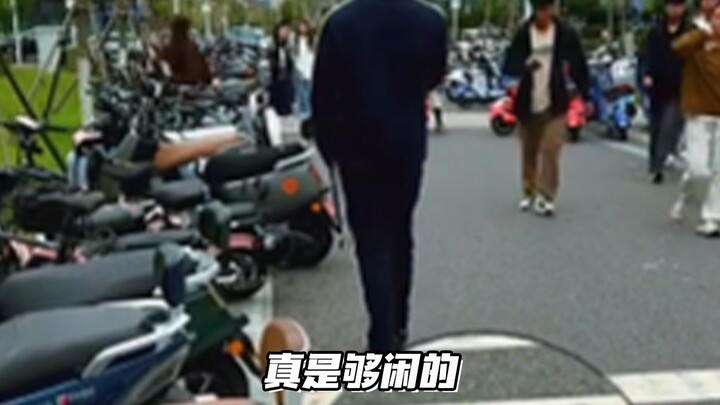 Không hiểu ý nghĩa của kiểu thử nghiệm này là gì, một lũ “Tây ba lô”