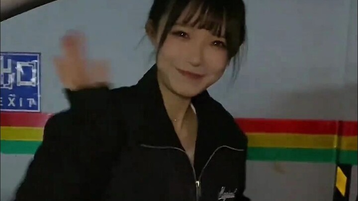 把蓝莓送回家后，我彻夜难眠