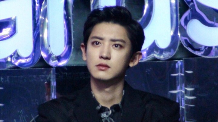 【Park Chanyeol】Bộ suit này cứ thế mà đốn tim tôi luôn – “kokobop”