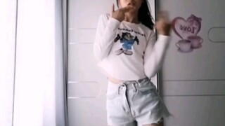 15岁翻跳QUEENCARD|六一快乐(⑉°з°)-♡