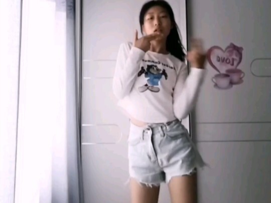 15-year-old dances to QUEENCARD | Happy Children's Day (⑉°з°)-♡