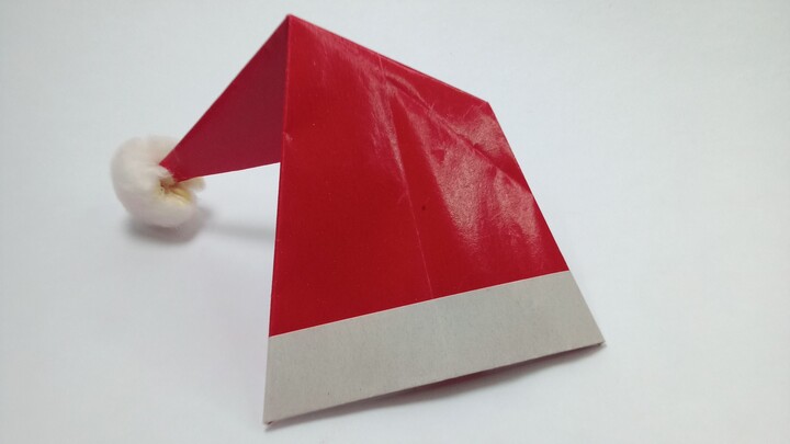 Homemade Santa Hat 🎅 | Cute Christmas Craft Idea