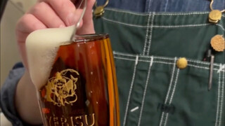 一杯无法拒绝的，没有泡沫的啤酒～～～