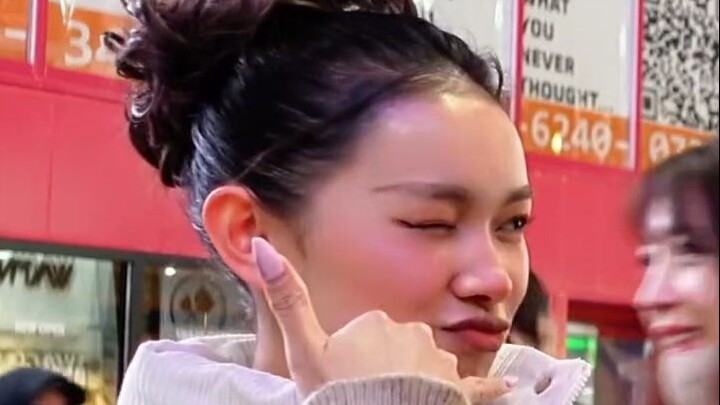 Ini adalah kemenangan bagi penggemar yuri dan fujoshi!!