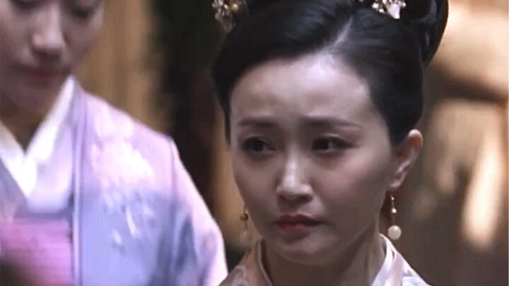 Guifen looks like her grandmother when she was young, and she has a dimple when she smiles.